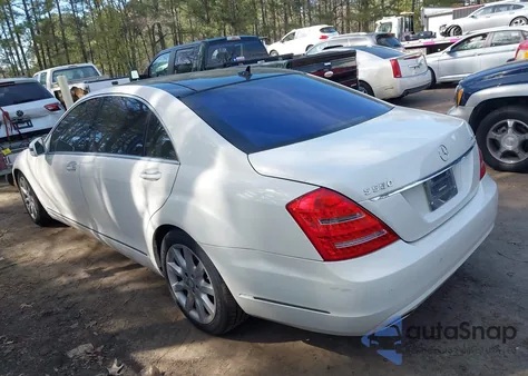 2011 Mercedes-Benz S 550 4Matic z USA, uszkodzony, nr VIN WDDNG8GB3BA381790